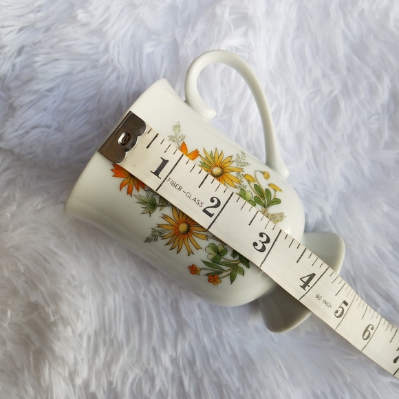 Dainty Vintage Wildflower Mug - Picture 11 of 13